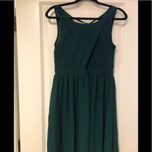 Green Dress with open Back